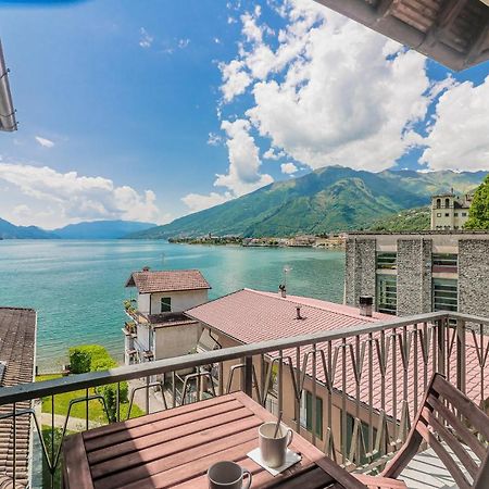 Stunning View Lakeside Apartment - Larihome A11 Gravedona Bagian luar foto
